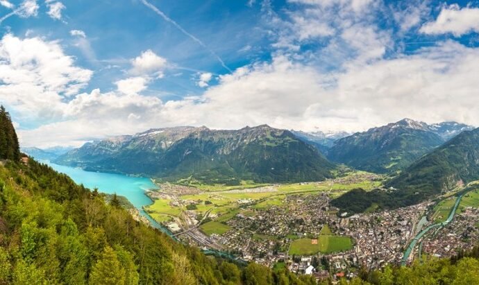 Skydiving in Interlaken