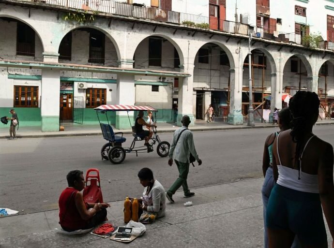 2025 07 16T011341Z 1125265374 RC29NFA6G11D RTRMADP 3 CUBA ECONOMY 1752636353