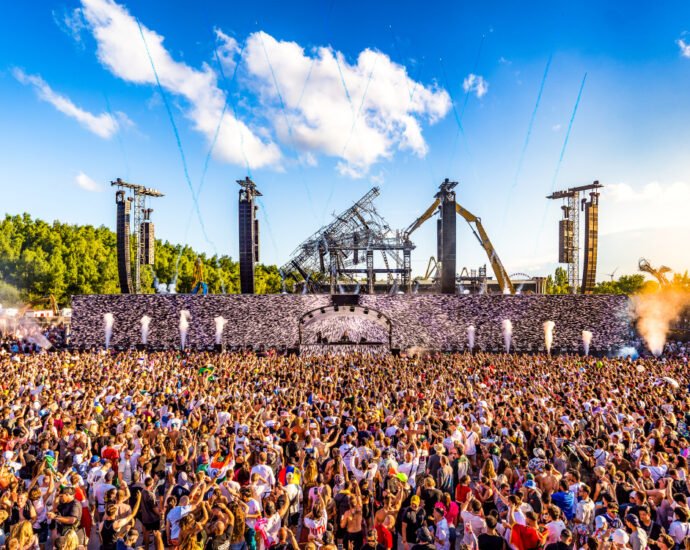 250720 195344 tomorrowland25 dn hr