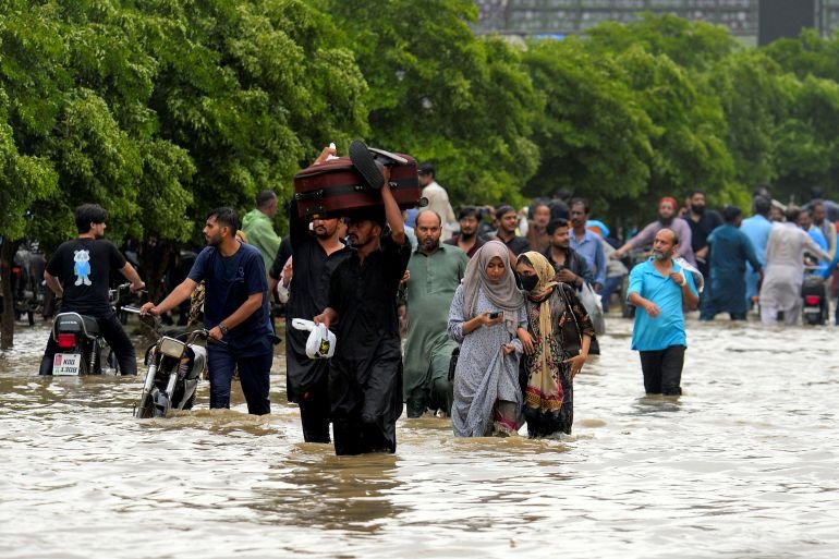 2025 08 19T145911Z 1840966866 RC2EAGABZDLT RTRMADP 3 ASIA WEATHER PAKISTAN 1755675434