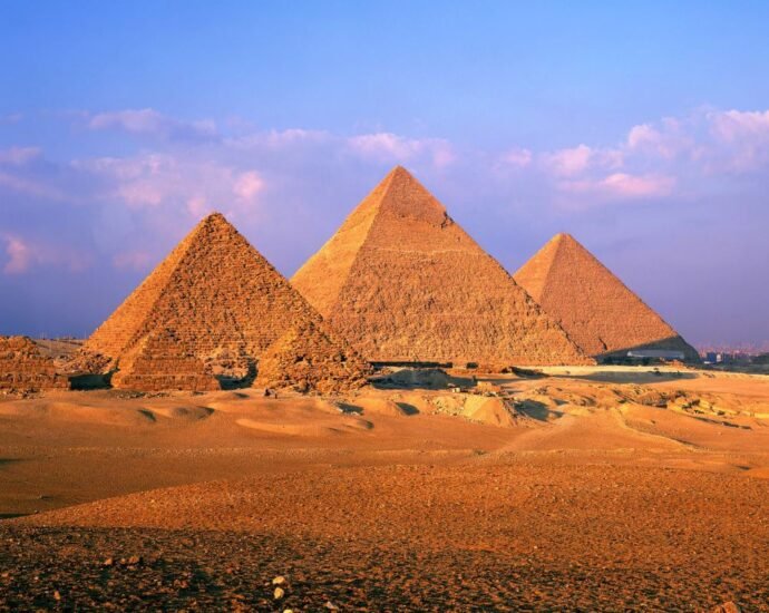 the pyramids giza egypt 5687