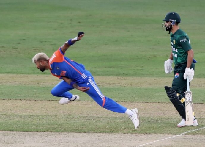2025 09 21T151840Z 1540175404 UP1EL9L16J2M0 RTRMADP 3 CRICKET ASIACUP IND PAK 1758909256
