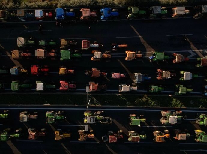 2025 11 30T154317Z 338115652 RC237IA27AYC RTRMADP 3 GREECE PROTESTS FARMERS 1764564069