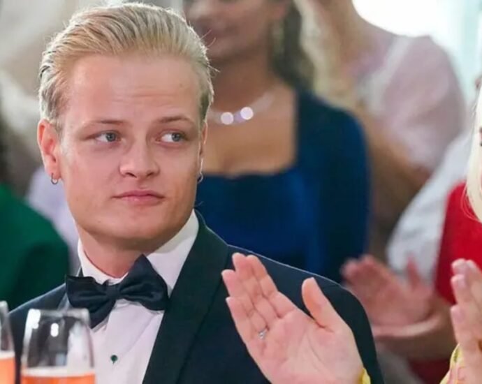 AVPAAVEX7FBFFIULHX7JYXWGO4