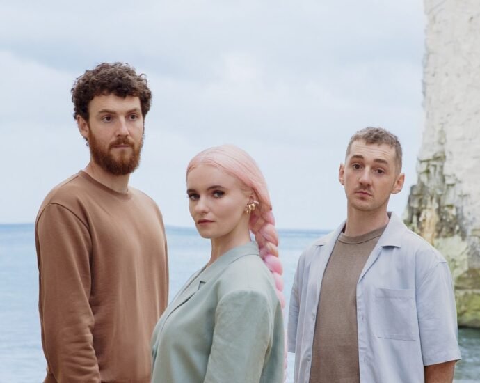 Clean Bandit Press Photo e1782128318227