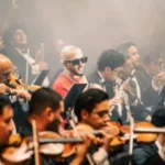 029ce30d yandel sinfonico 01 fb yandeloficial 1000x667 1 300x300.webp